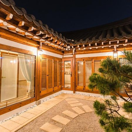 El House Hotel Gyeongju Buitenkant foto