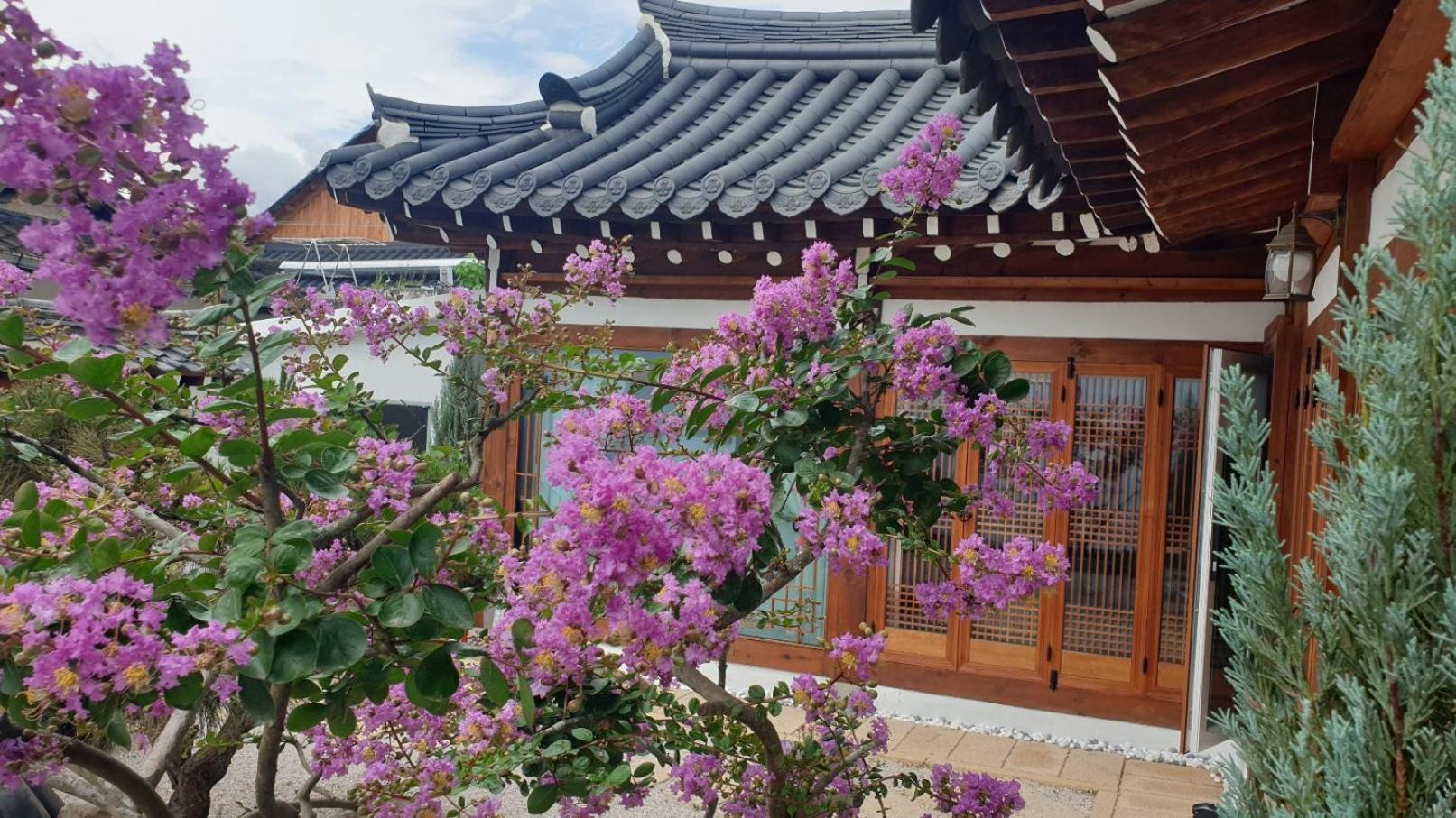 El House Hotel Gyeongju Buitenkant foto